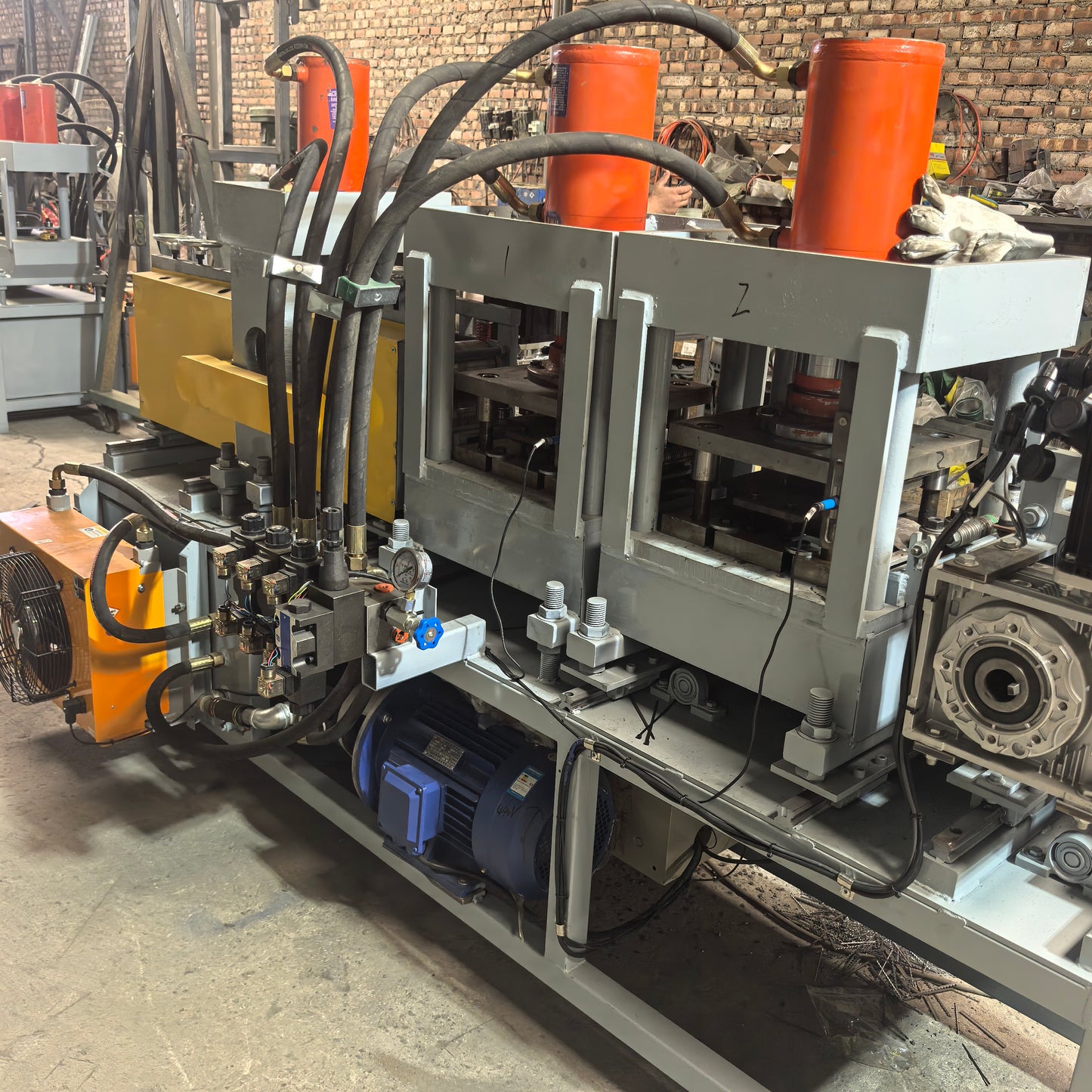 Hydraulic Steel Grating Bar Punching Machine