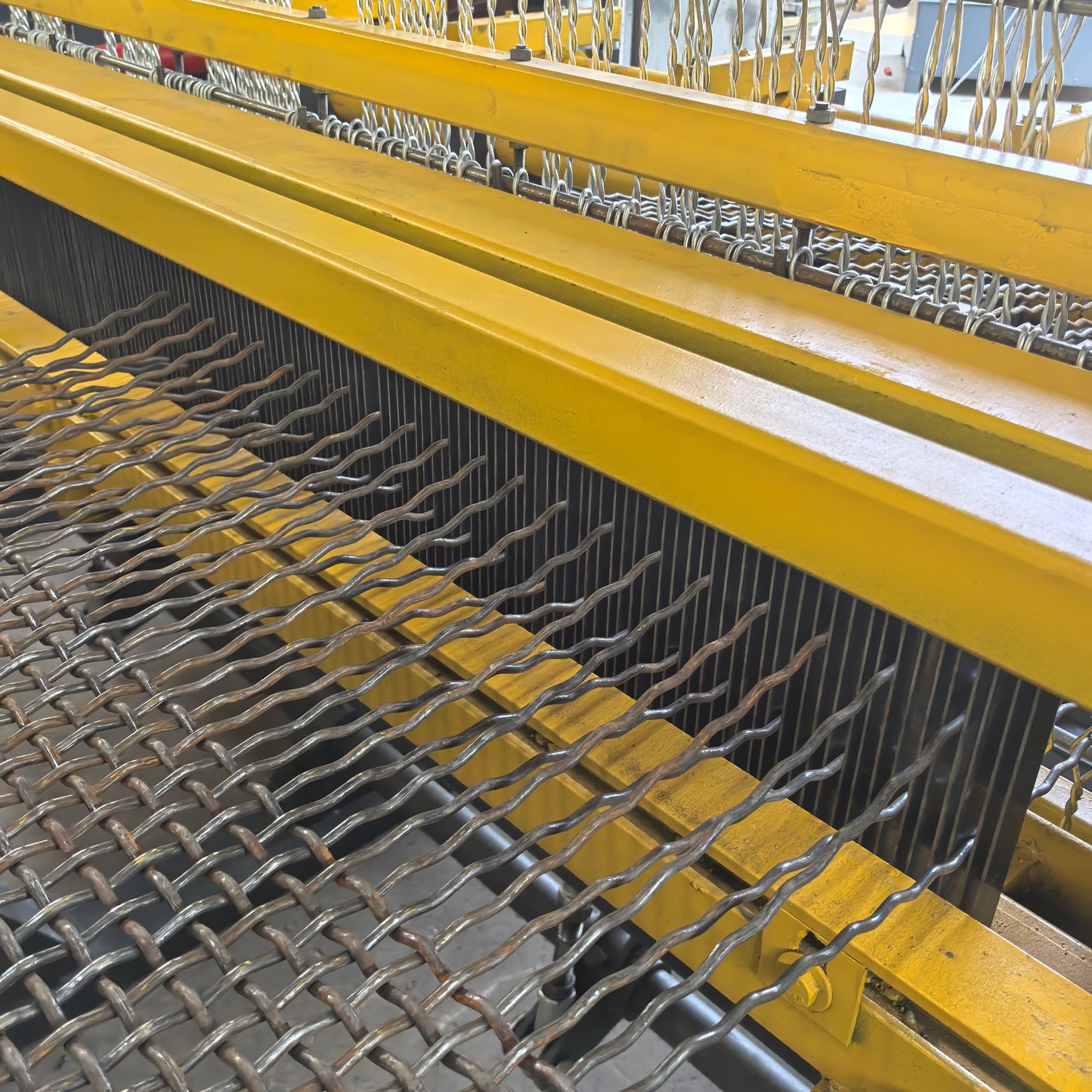 Heavy Duty High Quality Crimped Wire Mesh Machine for Coal Mine Industry