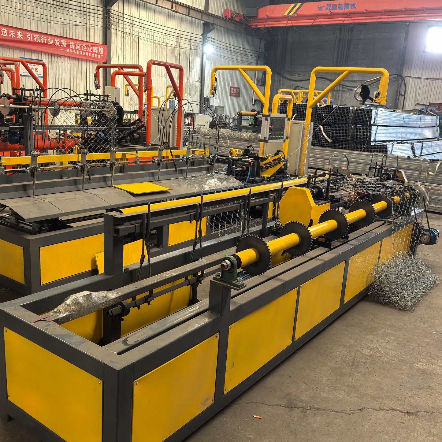 Double Wire Double Mold Chain Link Fence Making Machine