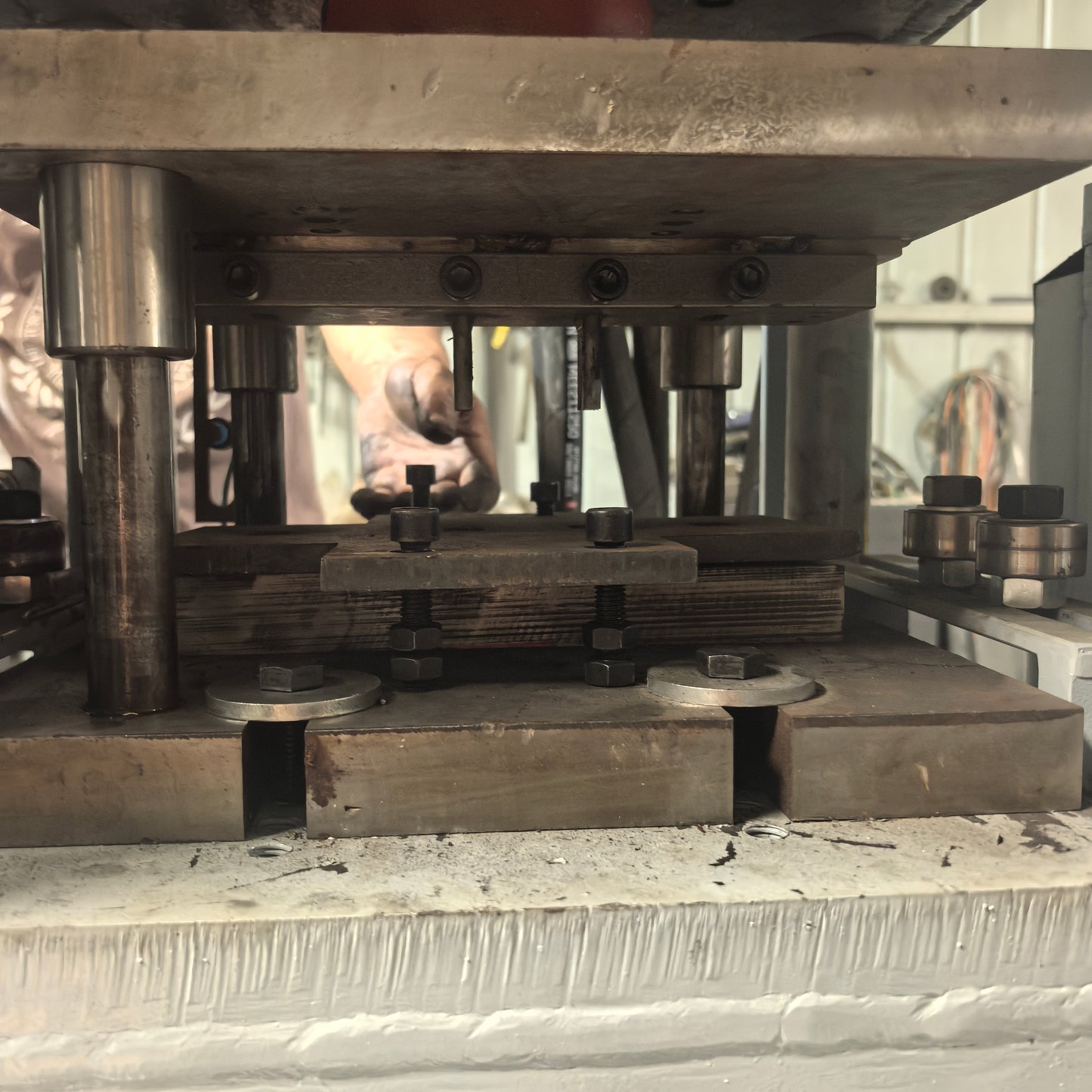 Hydraulic Steel Grating Bar Punching Machine