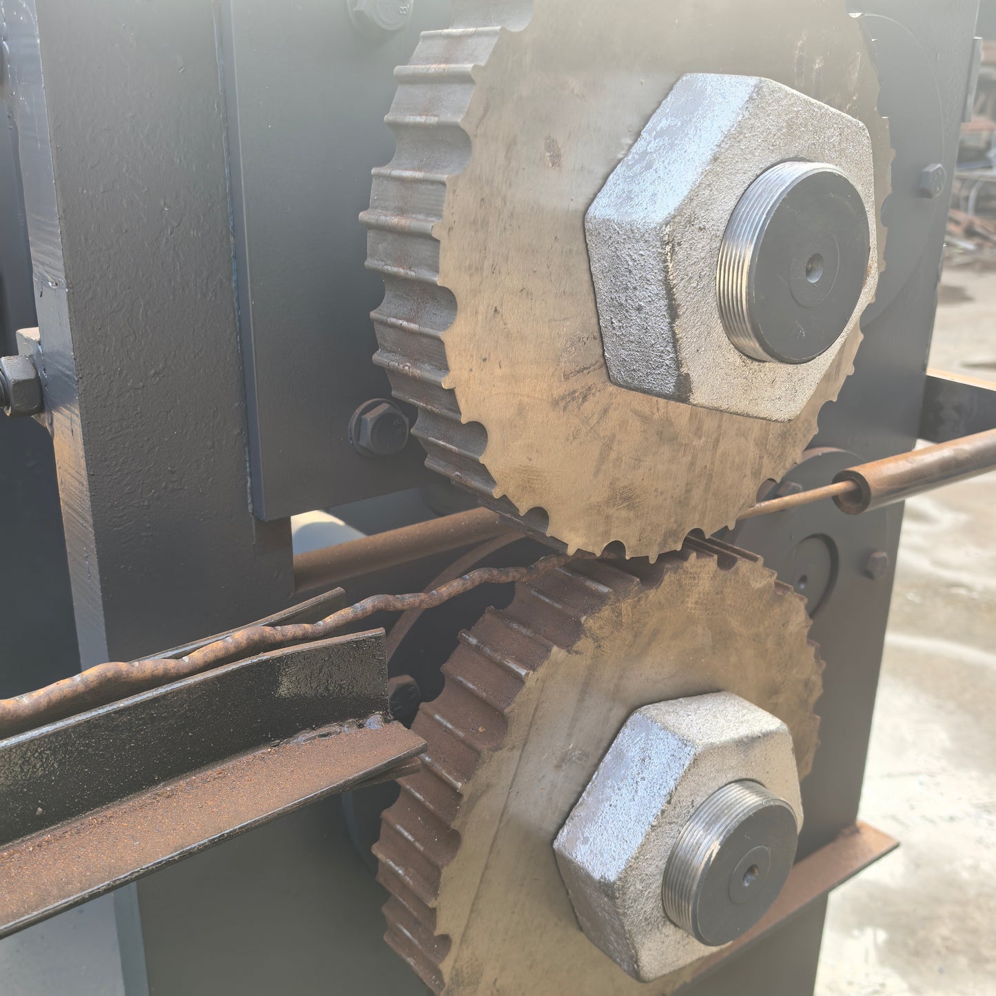 Heavy Duty High Quality Crimped Wire Mesh Machine for Coal Mine Industry