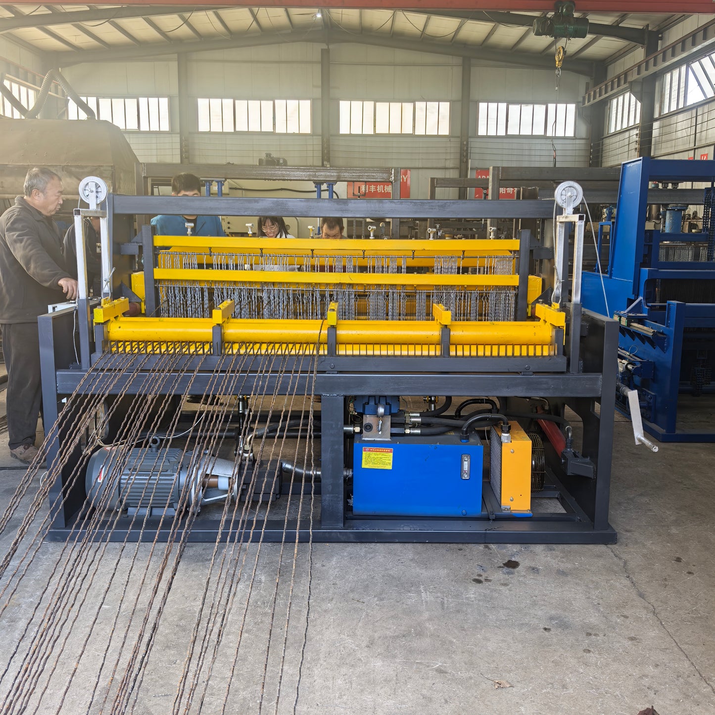 Heavy Duty High Quality Crimped Wire Mesh Machine for Coal Mine Industry