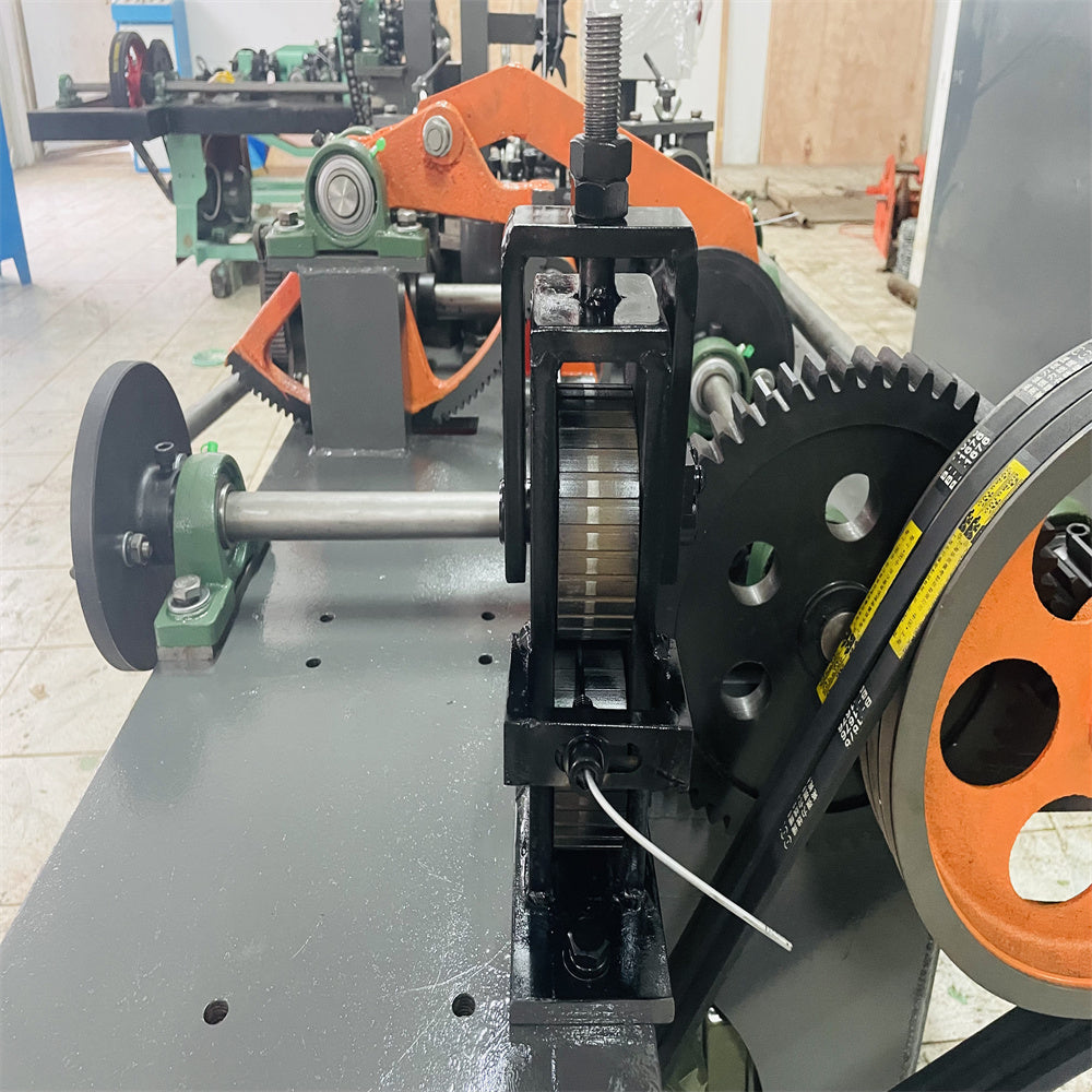 CS-B Single Twisted Barbed Wire Making Machine