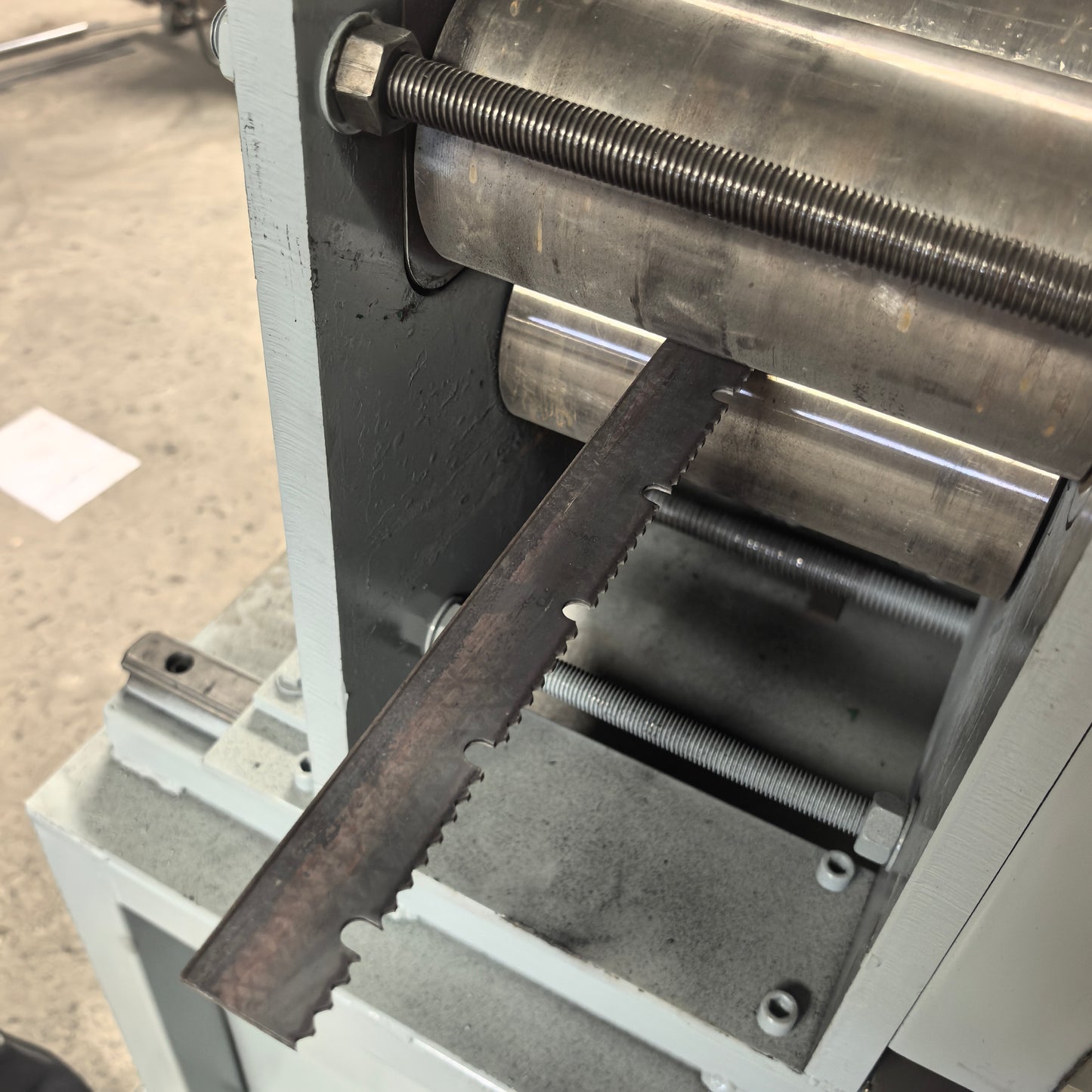 Hydraulic Steel Grating Bar Punching Machine
