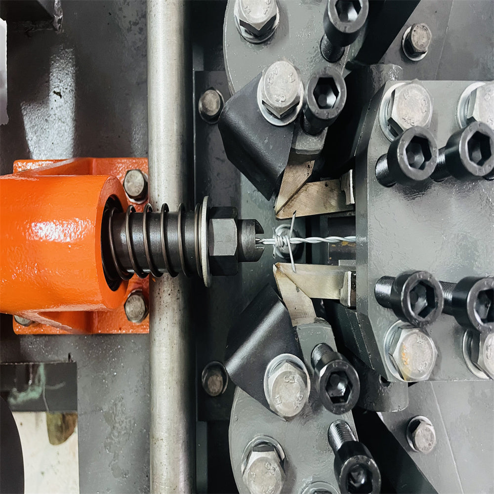 CS-C Reverse Twisted Barbed Wire Machine