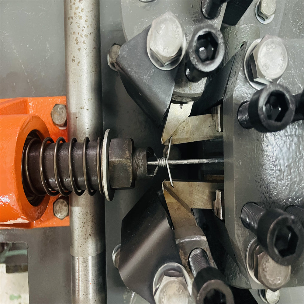 CS-B Single Twisted Barbed Wire Making Machine