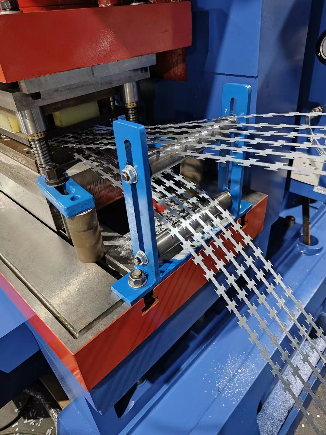 High Speed Razor Barbed Wire Mesh Fence Production Line