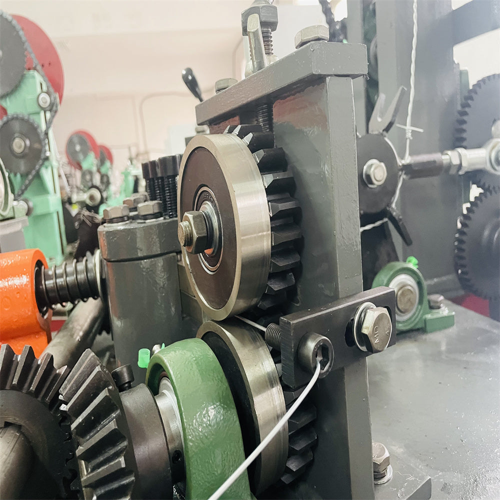 CS-C Reverse Twisted Barbed Wire Machine